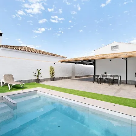 Holiday home Ferro Piscina Climatizada Chiclana de la Frontera
